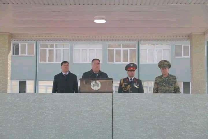 Rajabboy Akhmadzoda congratulated soldiers and officers of the 3501 military unit on the day of the Tajik militia