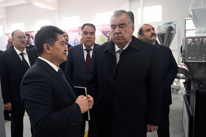 Президент Таджикистана Эмомали Рахмон в Бободжон Гафуровском районе открыл предприятие по производству полиэтиленовых завес ООО «полимерная технология»