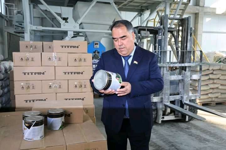 The head of the region, Rajabboy Ahmadzoda, visited the city of Guliston on a working visit