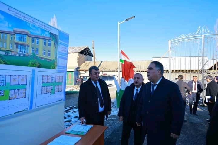 Председатель области Раджаббой Ахмадзода посетил Деваштичский район