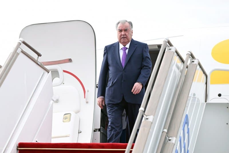 Президент Республики Таджикистан Эмомали Рахмон прибыл в Согдийскую область