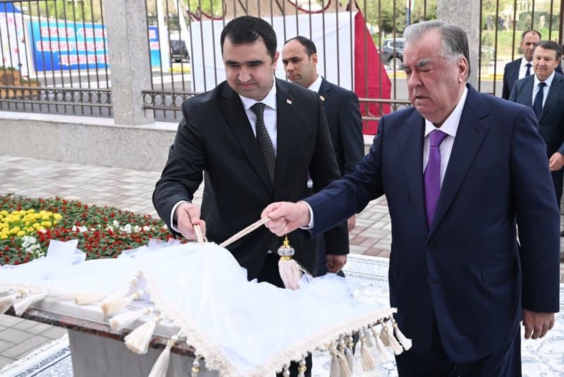 The Head of State, Emomali Rahmon, commissioned the administrative building of the Chamber of Commerce and Industry of the Sughd Region in the city of Khujand.