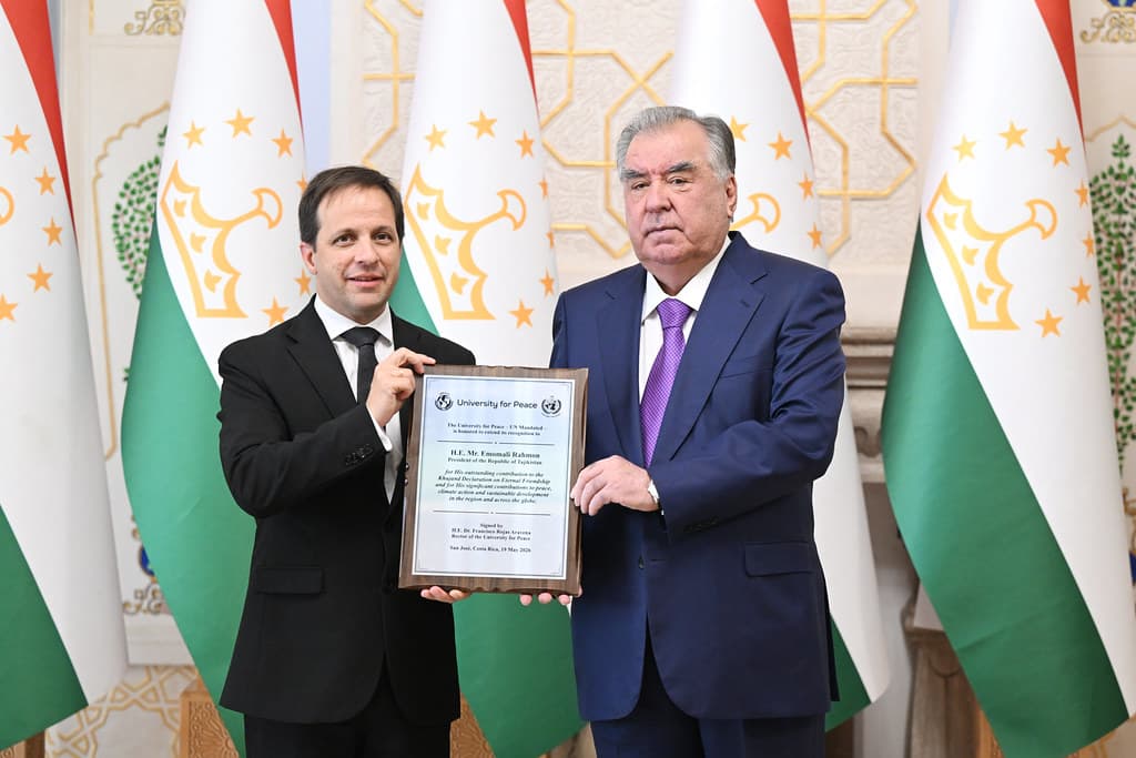 Awarding the President of the Republic of Tajikistan, His Excellency Emomali Rahmon, with the United Nations University for Peace Recognition Certificate Award