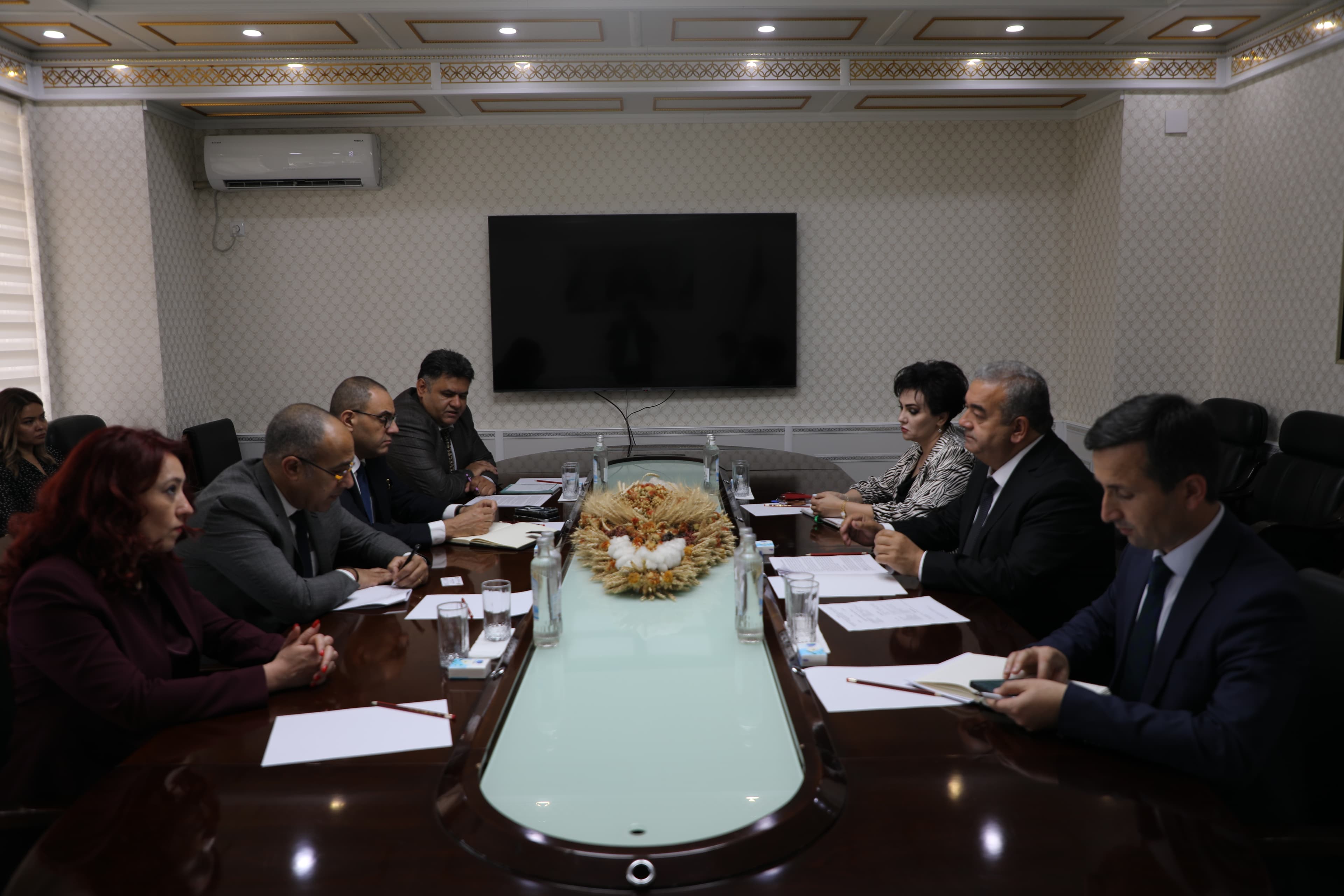 Meeting of the Minister of Agriculture of the Republic of Tajikistan with representatives of the World Bank.