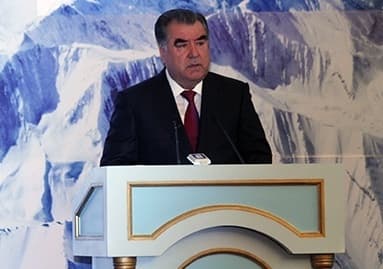 Эмомалӣ Раҳмон ва Соли байналмилалии ҳифзи пиряхҳо – 2025