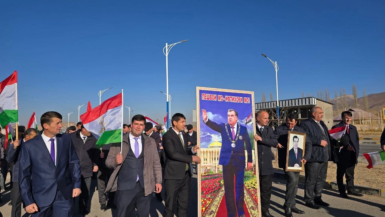 “Celebration of National Flag Day with a Peaceful Procession”