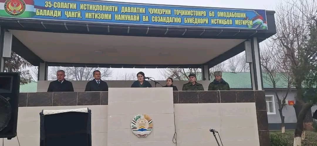 Встреча Аюби Бибиосии с избирателями в районе  Абдурахмона Джоми