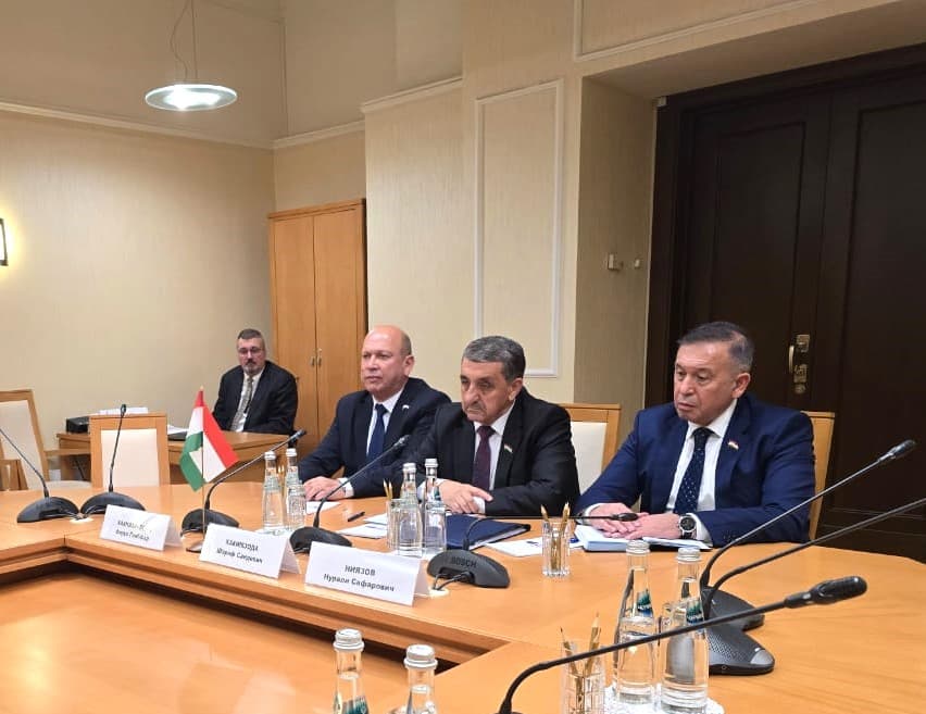 Участие депутатов Маджлиси намояндагон в международной конференции «Роль взаимодействия фракций политических партий и блоков в межпарламентском сотрудничестве стран СНГ»