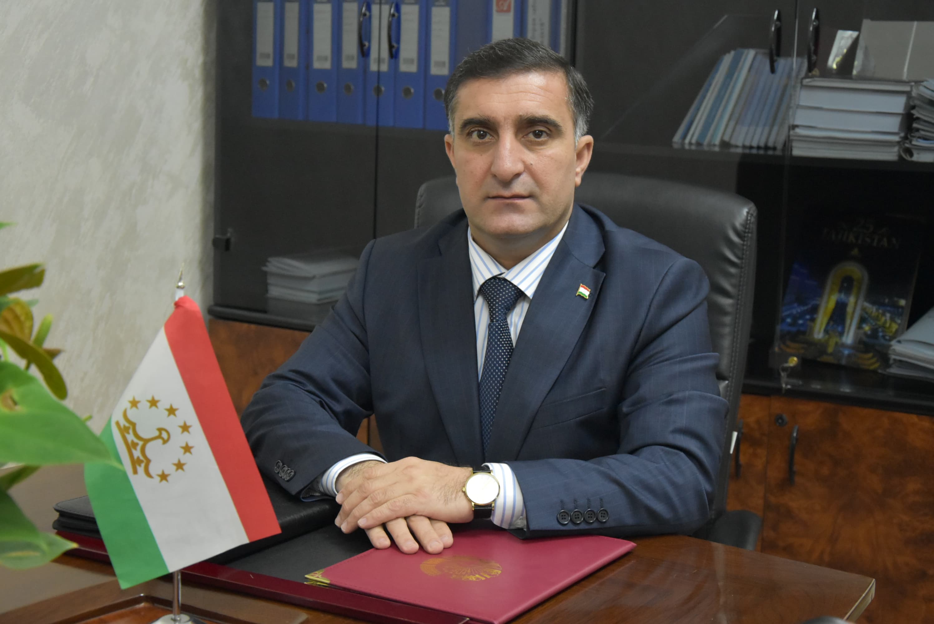 МОДАР – САРЧАШМАИ МЕҲРУ МУҲАББАТ ВА НЕРӮИ СОЗАНДАИ ҶОМЕА