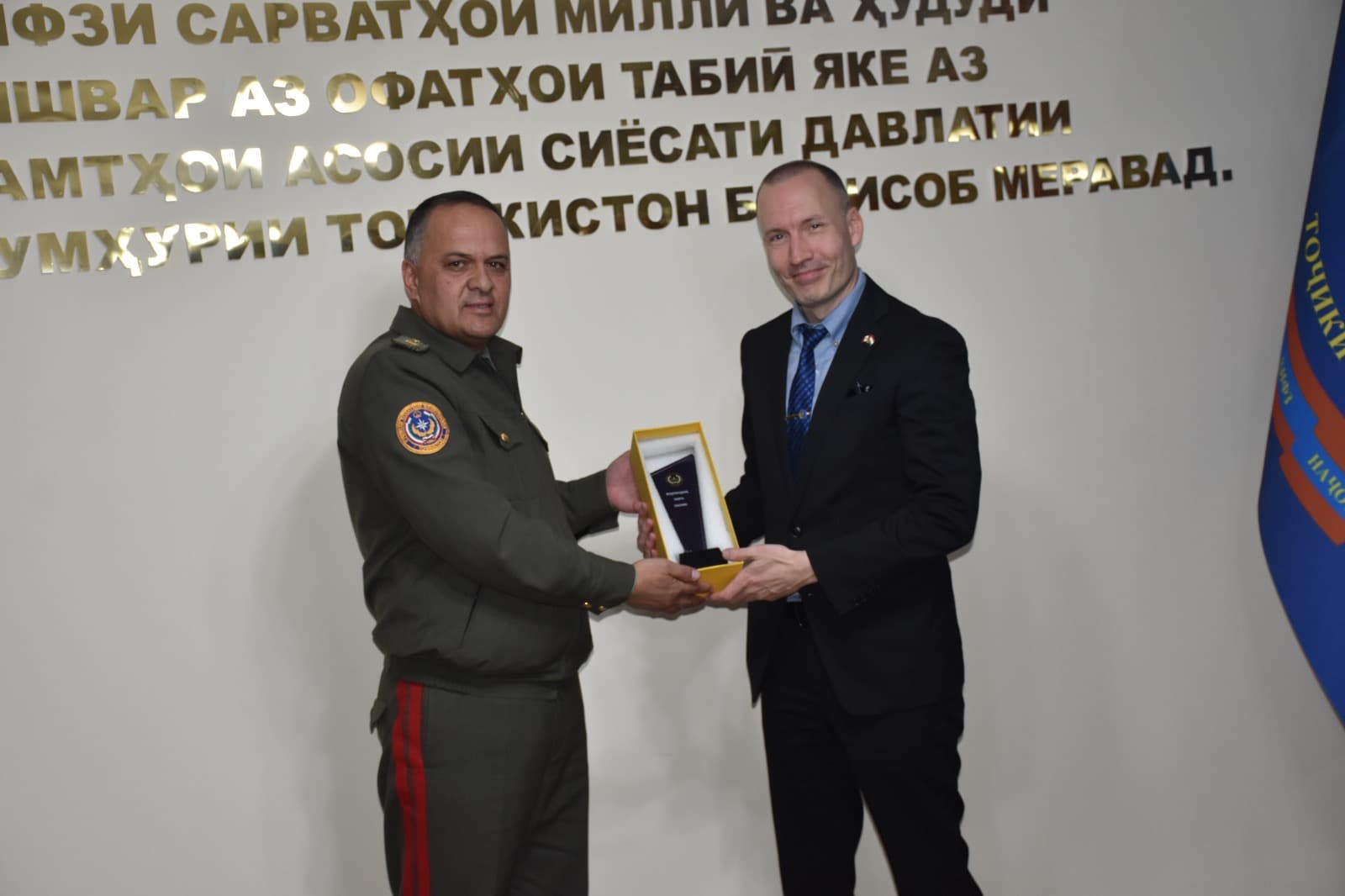 КҲФ: Мулоқоти намояндагони Кумитаи ҳолатҳои фавқулодда бо намояндагони Сафорати Канада