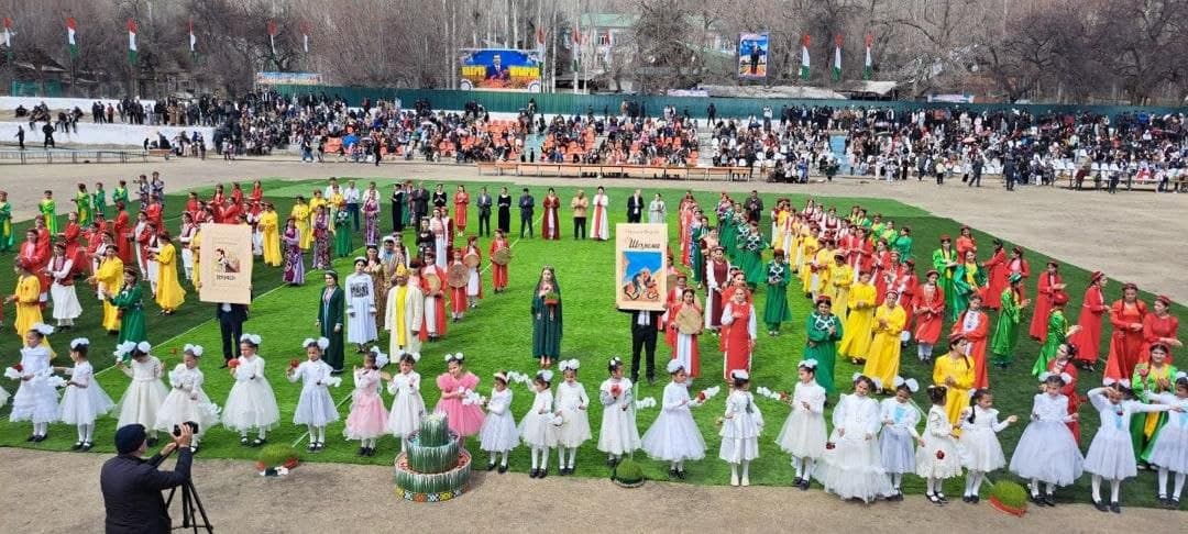 Таҷлили бошукуҳи Наврӯзи байналмилалӣ дар ноҳияи Рӯшони ВМКБ