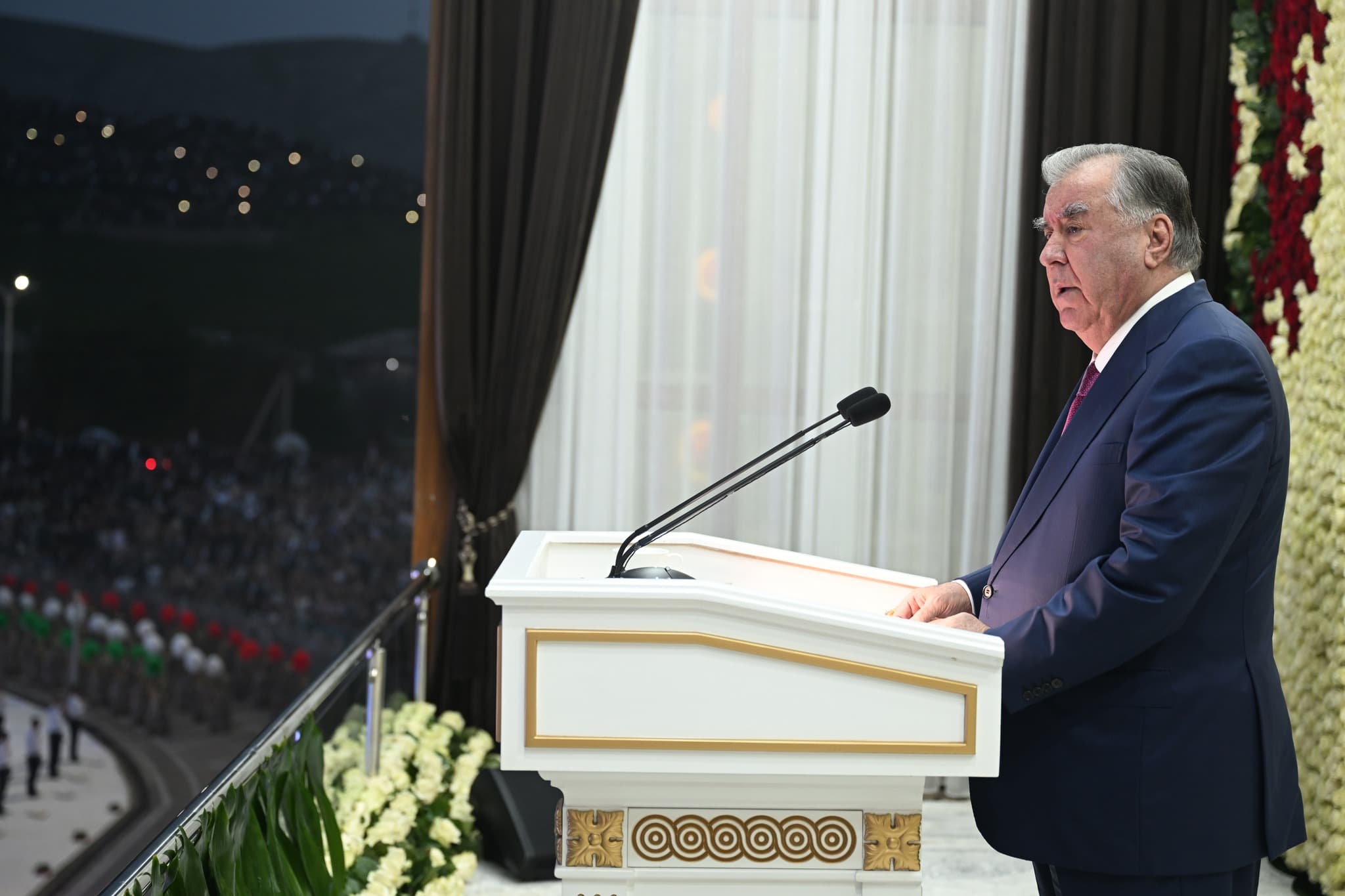 ИШТИРОК ДАР БАРНОМАИ ФАРҲАНГӢ БАХШИДА БА ҶАШНИ НАВРӮЗ ДАР ВАРЗИШГОҲИ МАРКАЗИИ НОҲИЯИ МАСТЧОҲ