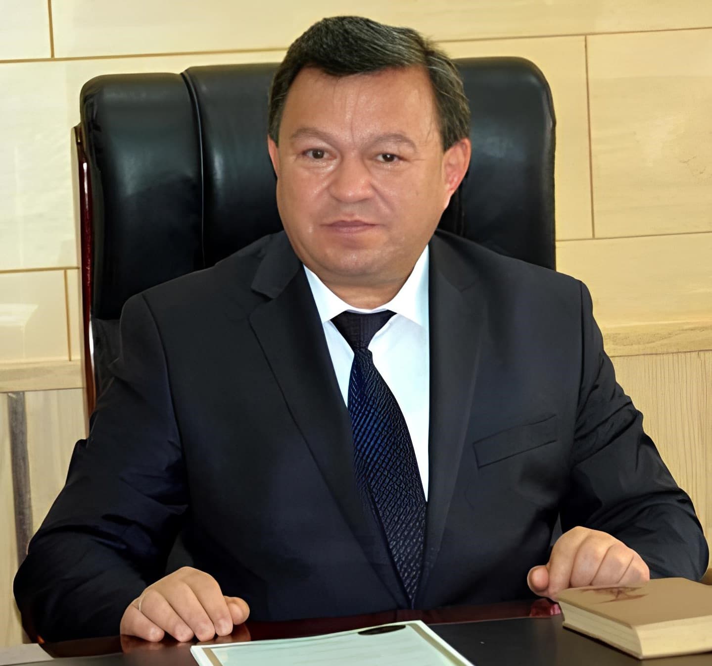 ПАЁМИ ТАБРИКОТИИ РАИСИ КУМИТА ОИД БА ТАҲСИЛОТИ ИБТИДОӢ ВА МИЁНАИ КАСБИИ НАЗДИ ҲУКУМАТИ ҶУМҲУРИИ ТОҶИКИСТОН БА МУНОСИБАТИ 33-ЮМИН СОЛГАРДӢ ТАЪСИСЁБИИ ҚУВВАҲОИ МУСАЛЛАҲ