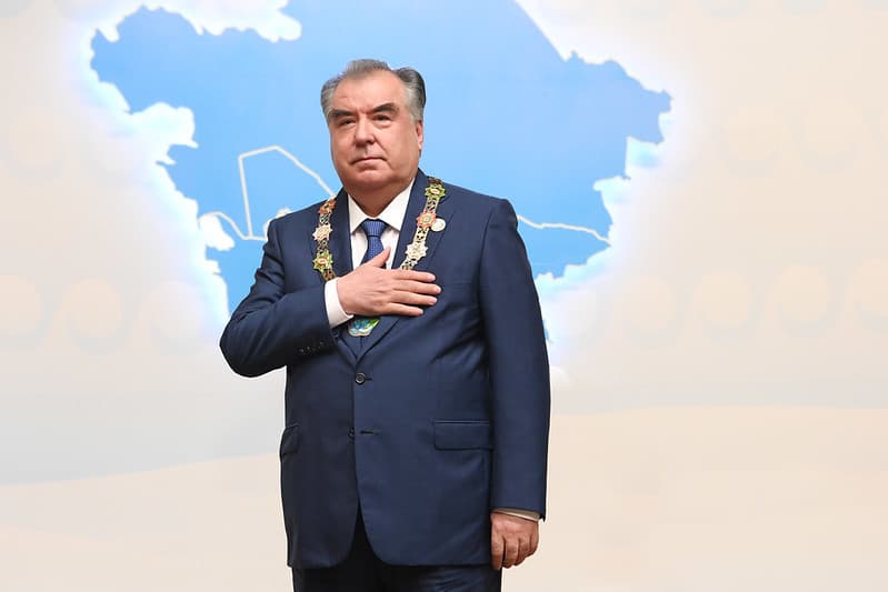 ДАВЛАТДОРӢ. АЗ ҚАСРИ АРБОБ ТО ҚАСРИ МИЛЛАТ