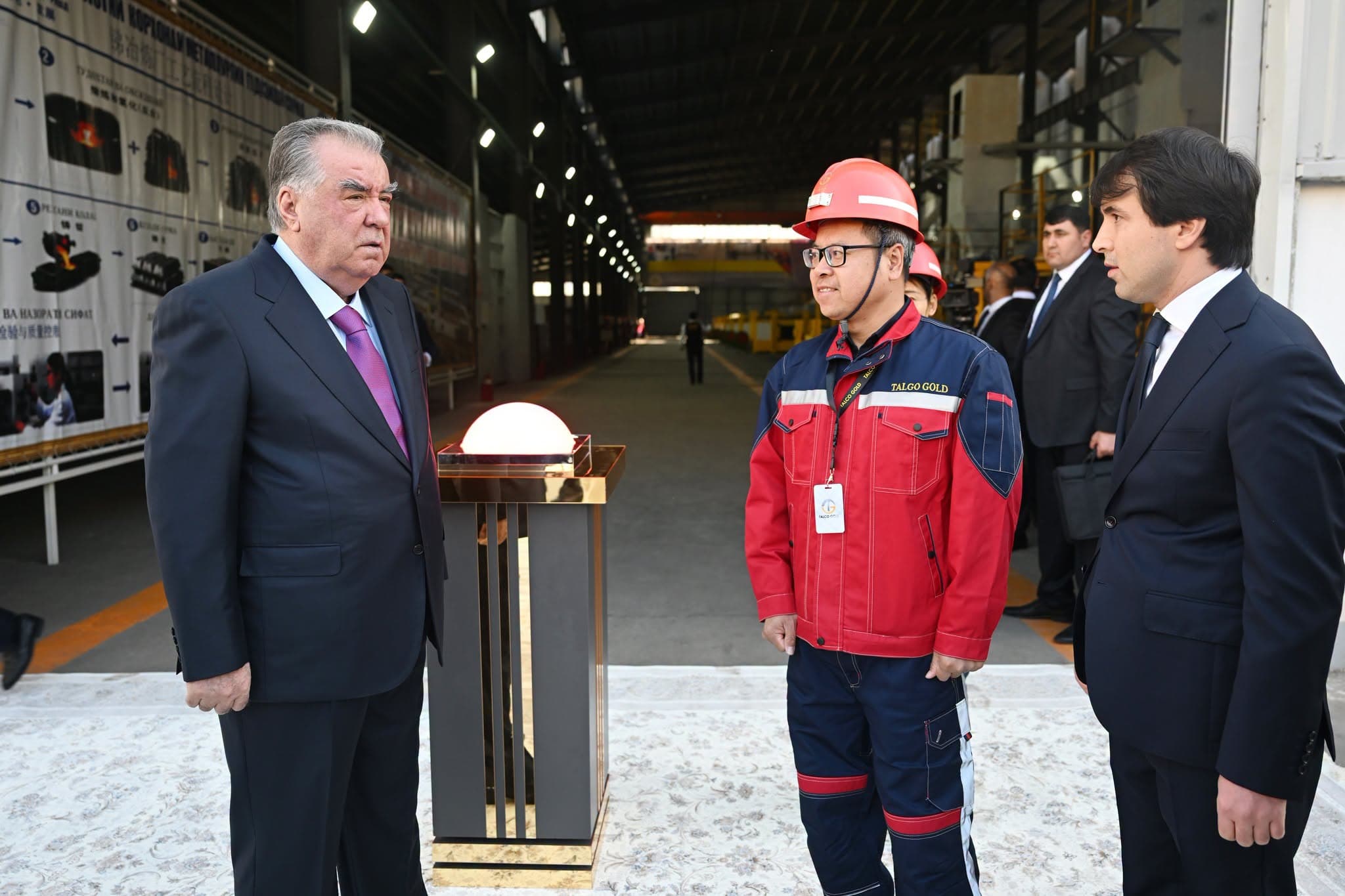 БА ИСТИФОДА ДОДАНИ КОРХОНАИ ИСТЕҲСОЛИ СУРМА ДАР НОҲИЯИ АЙНӢ