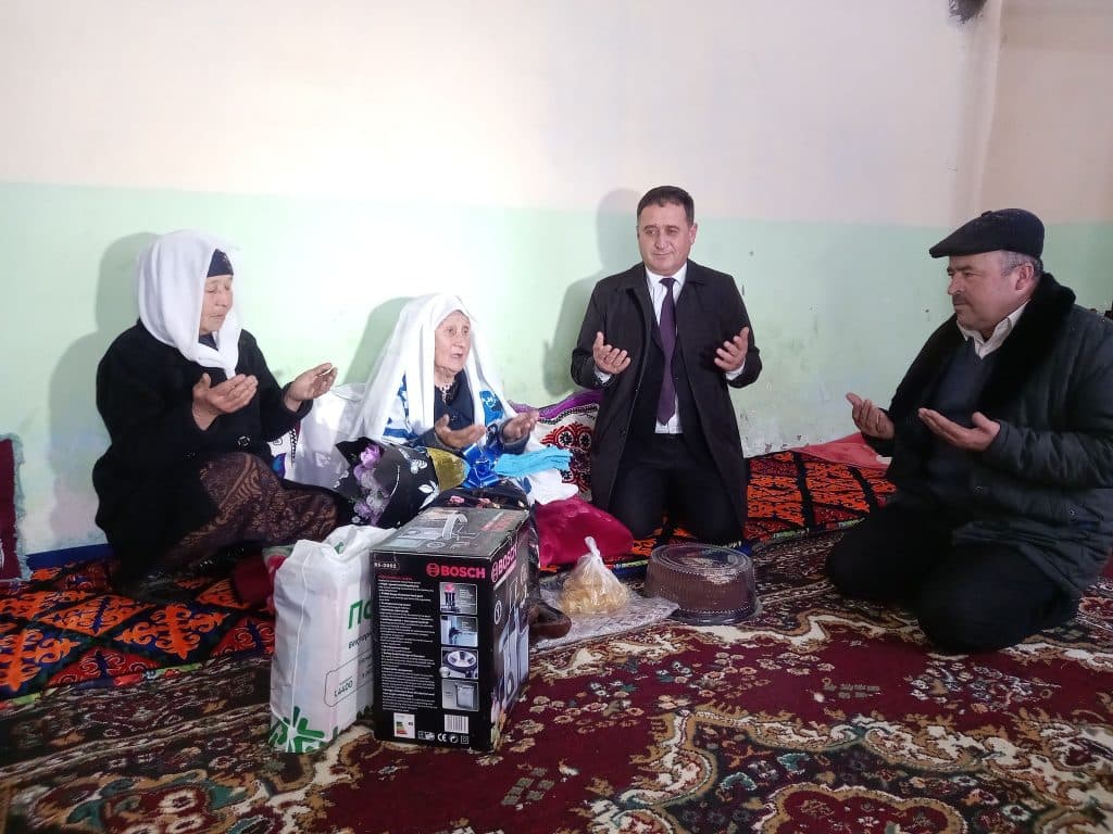 Visiting Mothers Over the Age of 90 Ahead of Mother's Day in Lakhsh District