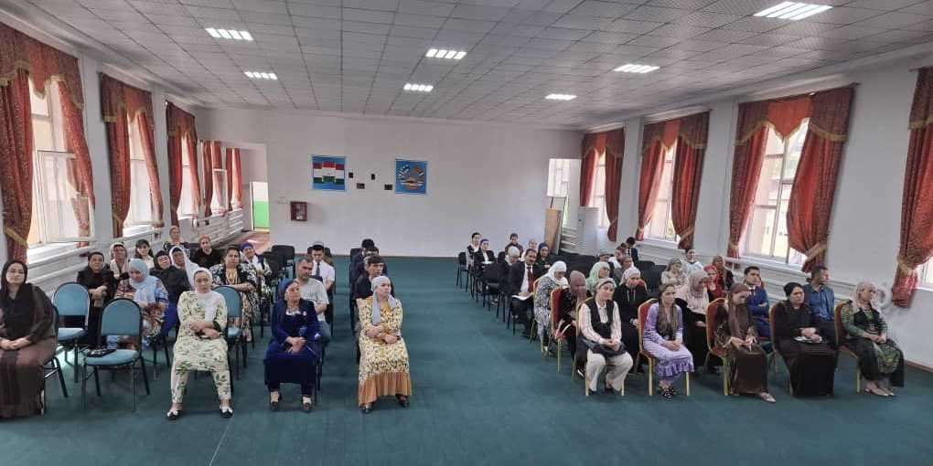 Вохӯрӣ бо истиқоматкунандагони якчанд маҳаллаҳои ноҳияи Исмоили Сомонии шаҳри Душанбе