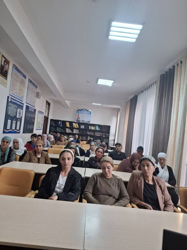 Вохӯрӣ бо истиқоматкунандагони якчанд маҳаллаҳои ноҳияи Исмоили Сомонии шаҳри Душанбе