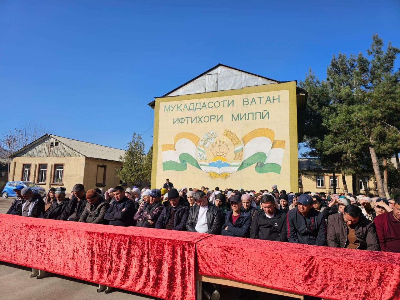 Вохӯрӣ дар МТМУ №122–и ноҳияи Фирдавсии шаҳри Душанбе