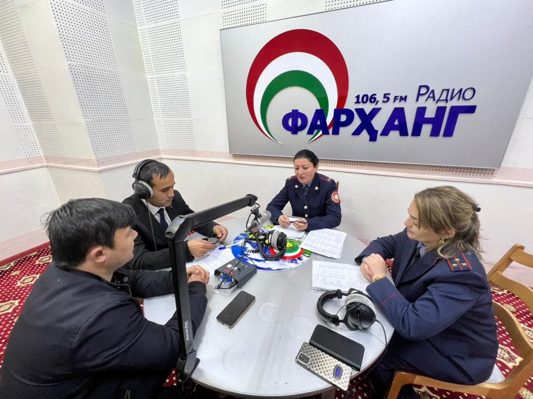 Иштироки кормандони Агентӣ дар барномаи “Андеша”-и радиои Фарҳанг