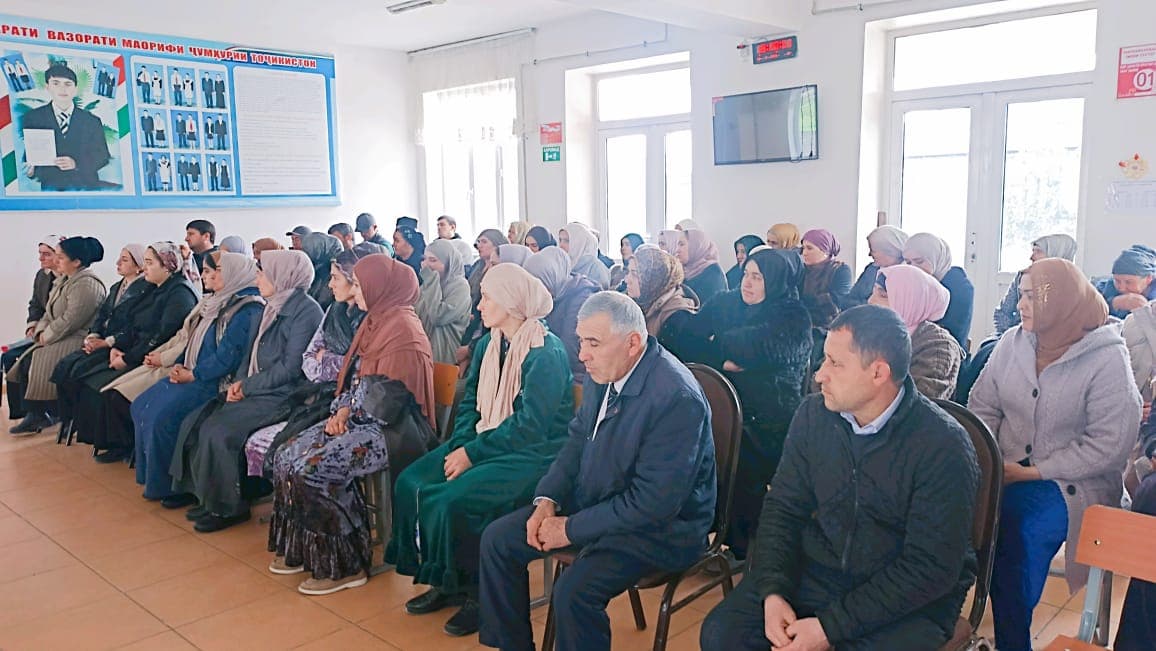Вохӯрии кормандони Агентӣ дар МТМУ №131 ва 132