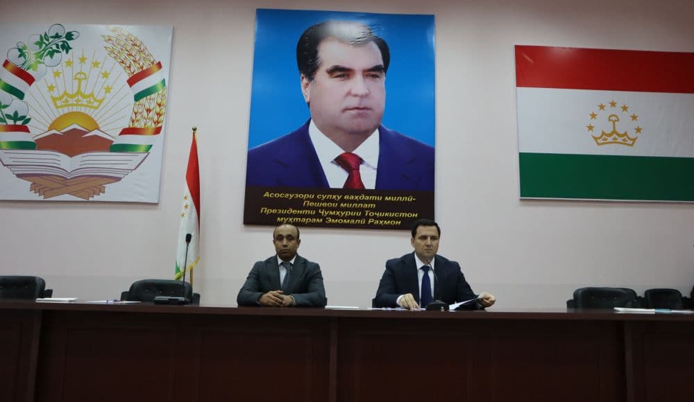 *Торжественное празднование профессионального праздника**