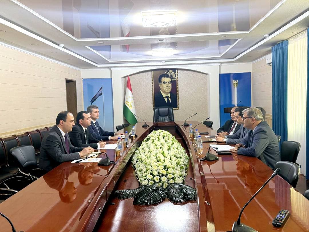 Вохӯрии роҳбарияти Хадамоти зиддиинҳисорӣ бо роҳбарияти Ҷамъияти саҳомии кушодаи Шабакаҳои тақсимоти барқ