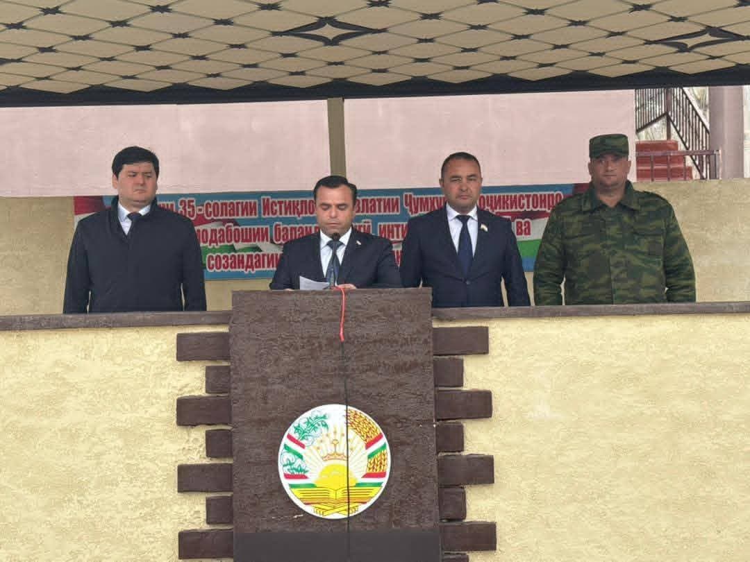 As part of the ongoing celebrations for International Navruz, the representative of the Government of the Republic of Tajikistan — Head of the Antimonopoly Service under the Government of Tajikistan, Rajabzoda Haidarali Rajabali, together with the Chairman of the Shahriston District, visited the officers and soldiers of the military units in the Shahriston district.
