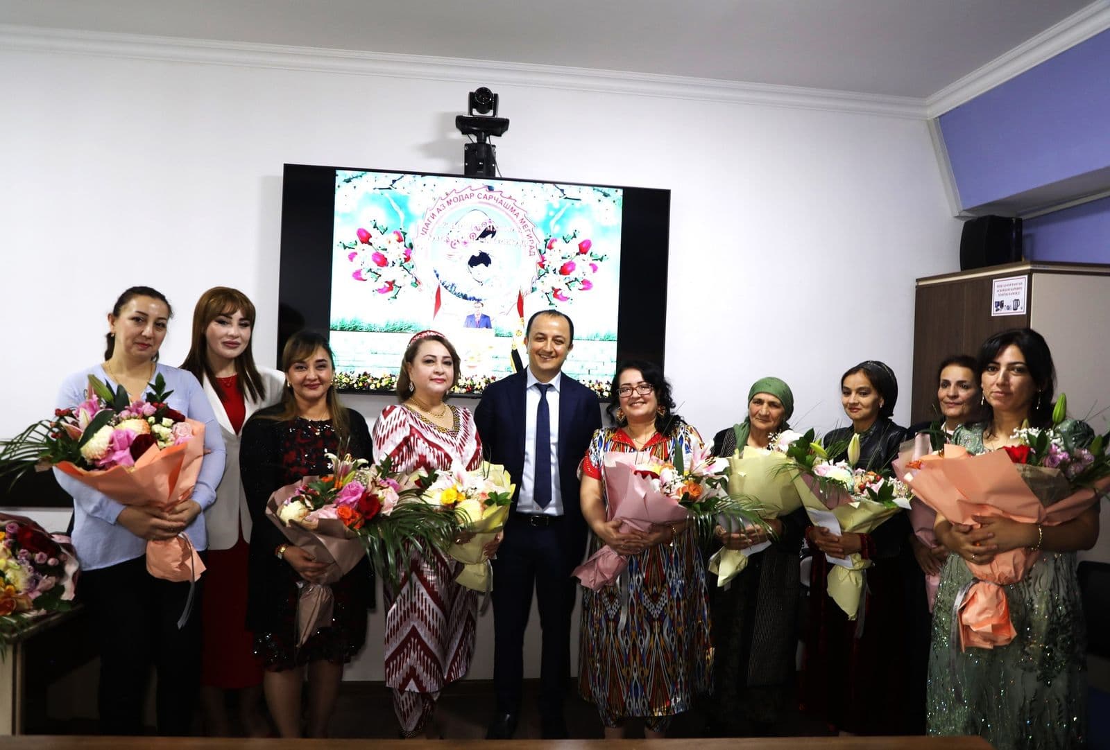 Таҷлили бошукӯҳи “Рӯзи модар” дар МД “Рушди соҳибкорӣ дар соҳаи кишоварзӣ”