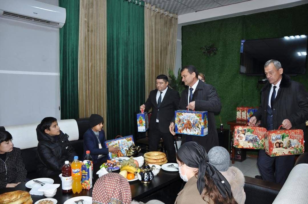 Кумак ба ятимон дар арафаи соли нави мелодӣ