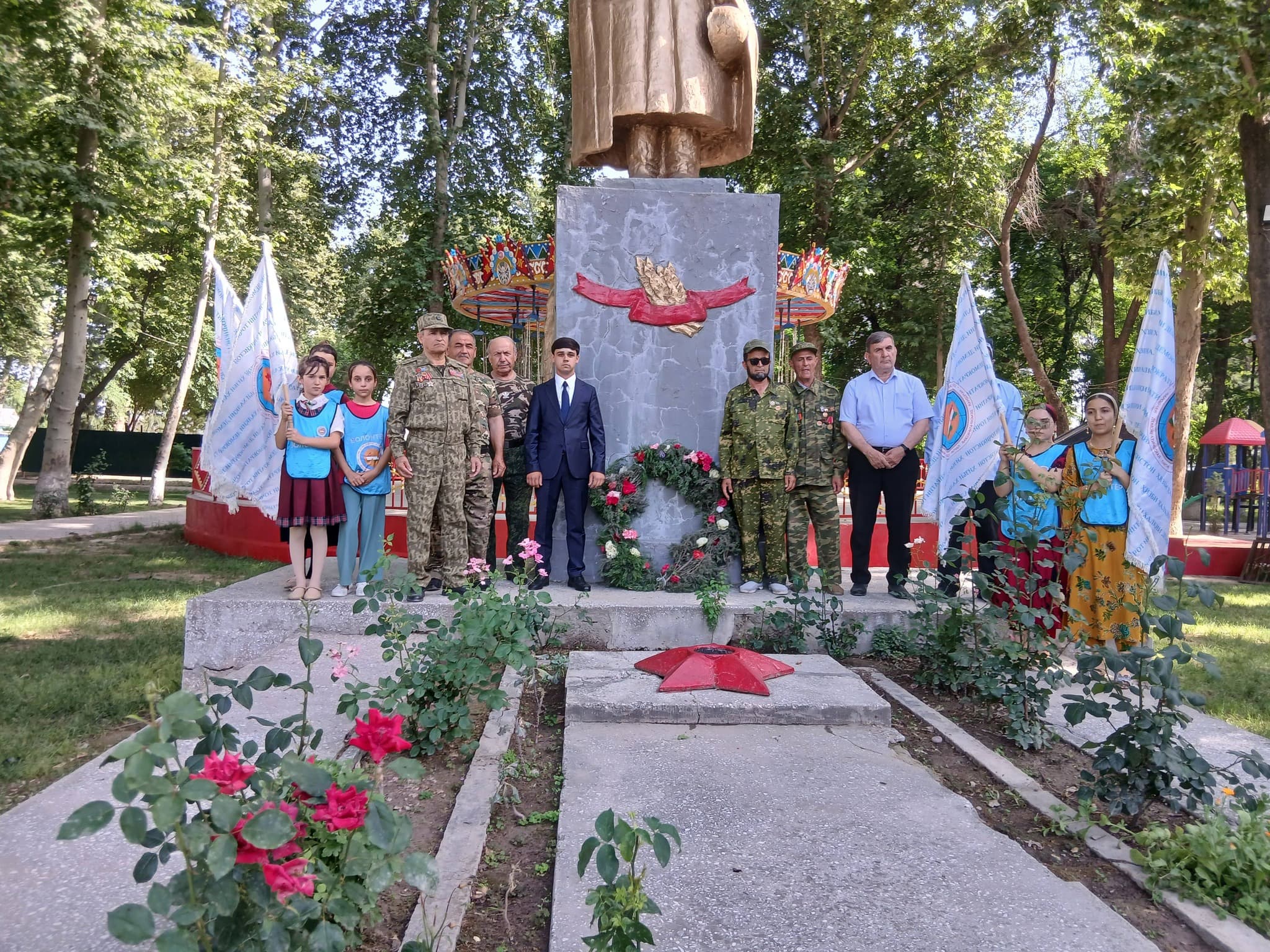 АБДУРАҲМОНИ ҶОМӢ: “ҲЕҶ КАС ВА ҲЕҶ ЧИЗ ФАРОМУШ НАШУДААСТ”