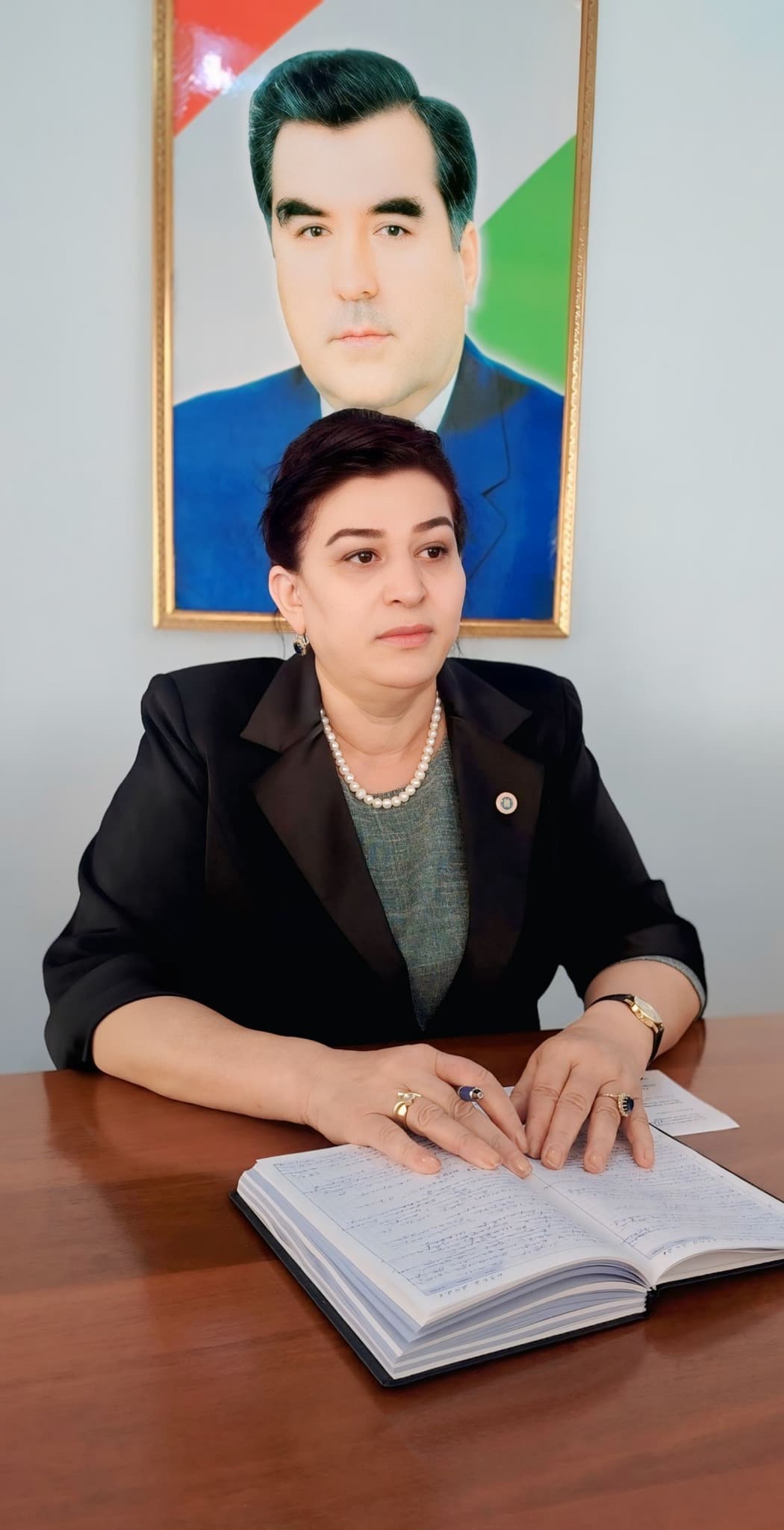 ЛЕВАКАНТ: ҚАБУЛИ  ШАҲРВАНДОН  АЗ  ҶОНИБИ  РАИСИ  ШАҲР