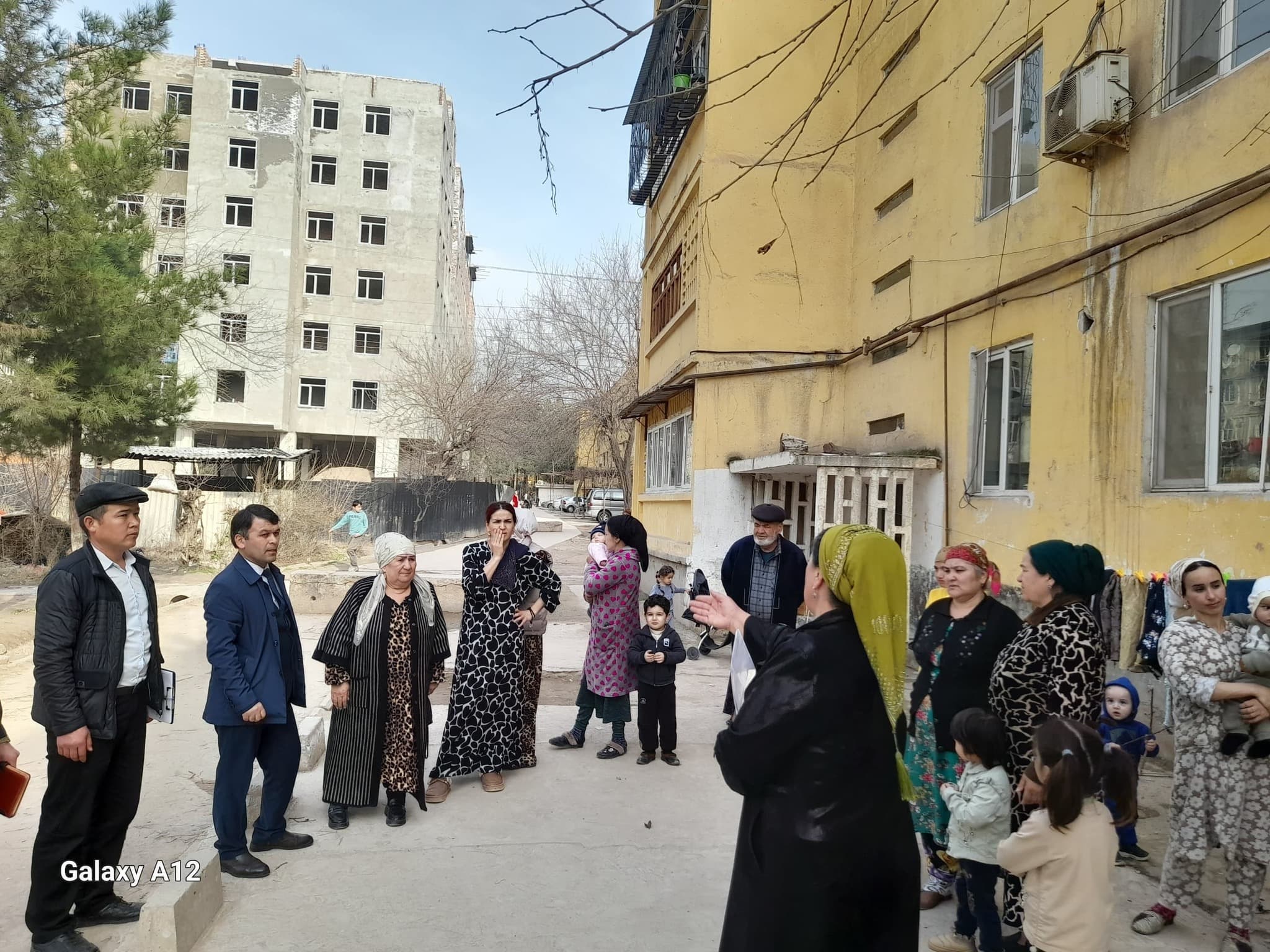 ЛЕВАКАНТ: БАРГУЗОРИИ  КОРҲОИ  ФАҲМОНДАДИҲӢ  ТАРИҚИ УСУЛИ «ХОНА  БА  ХОНА» ДАР  ҶАМОАТИ  ШАҲРАК
