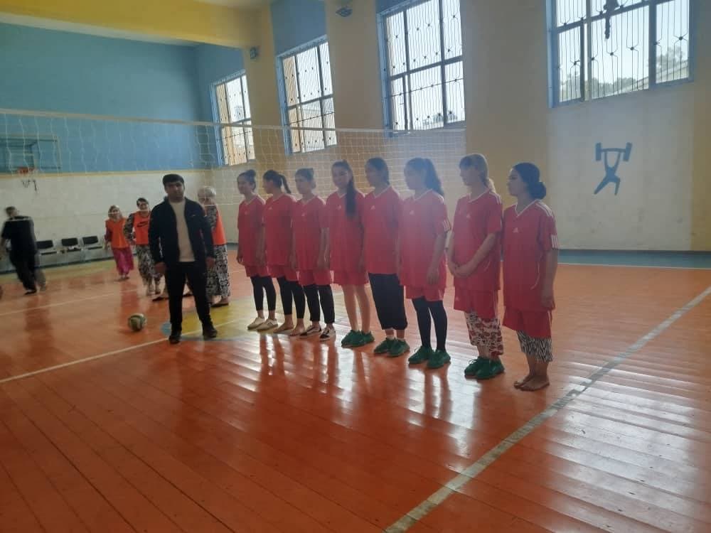 ЛЕВАКАНТ: МУСОБИҚАИ  ВОЛЕЙБОЛ  МИЁНИ  БОНУВОН  БАХШИДА  БА  РӮЗИ  МОДАР