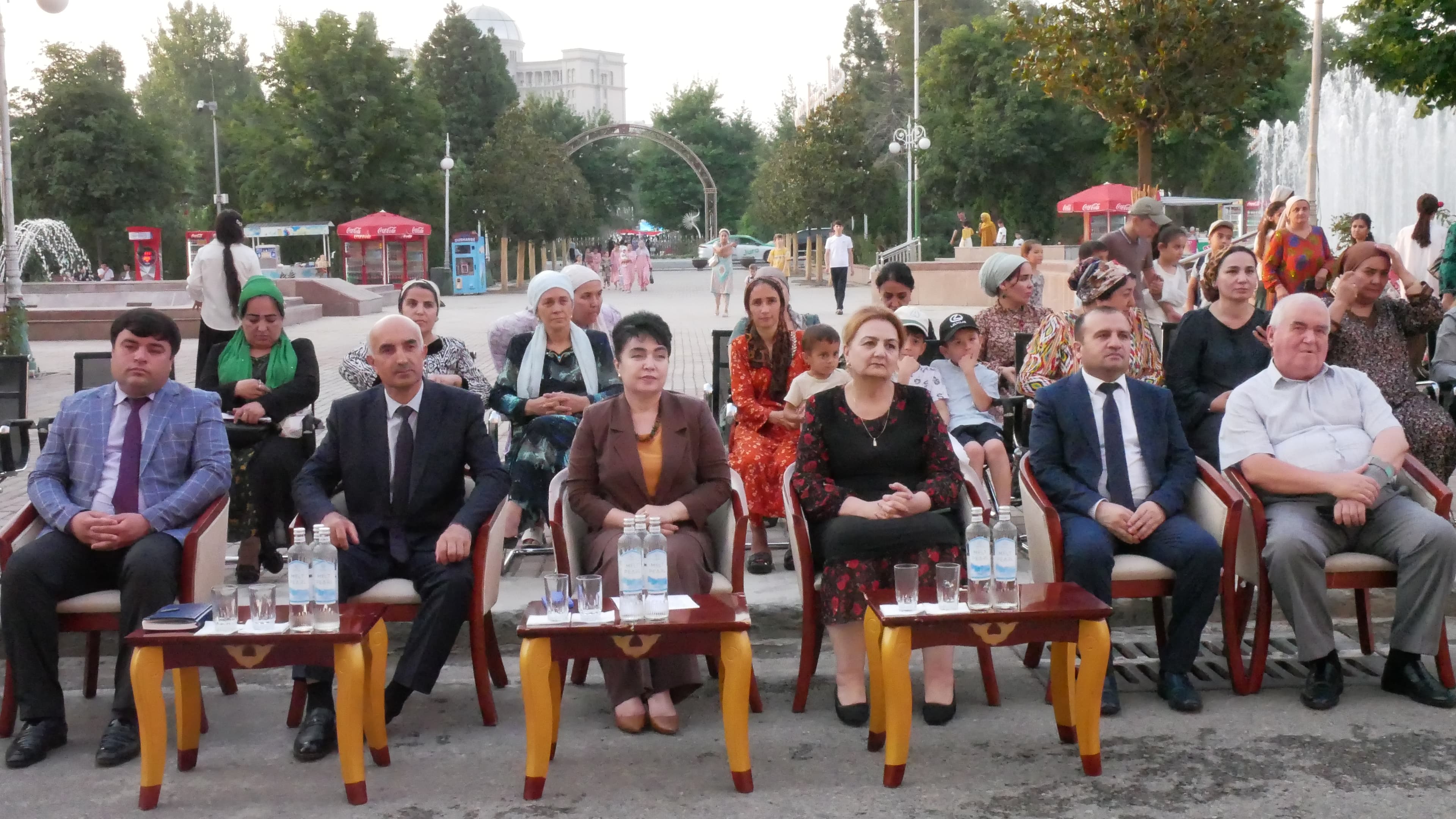 Китобхонаи миллӣ  «Дар оғӯши Ваҳдат»