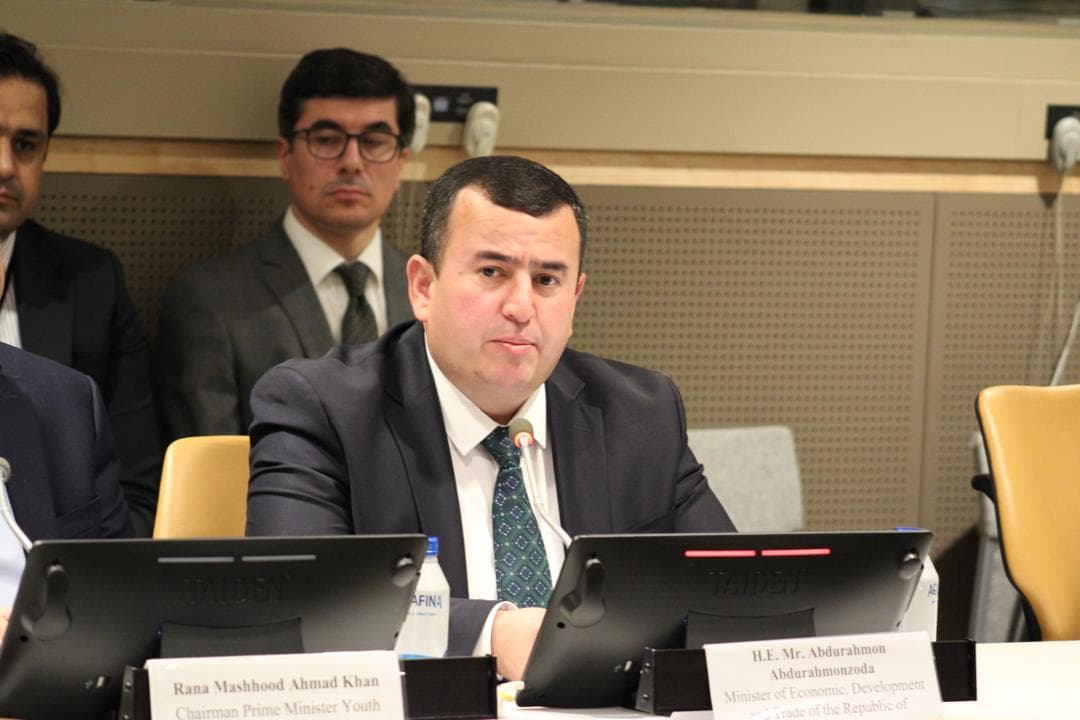 Иштирок ва суханронии Вазири рушди иқтисод ва савдо дар чорабинии муштараки сатҳи баланд оид ба зеҳни сунъӣ ва рушди устувор