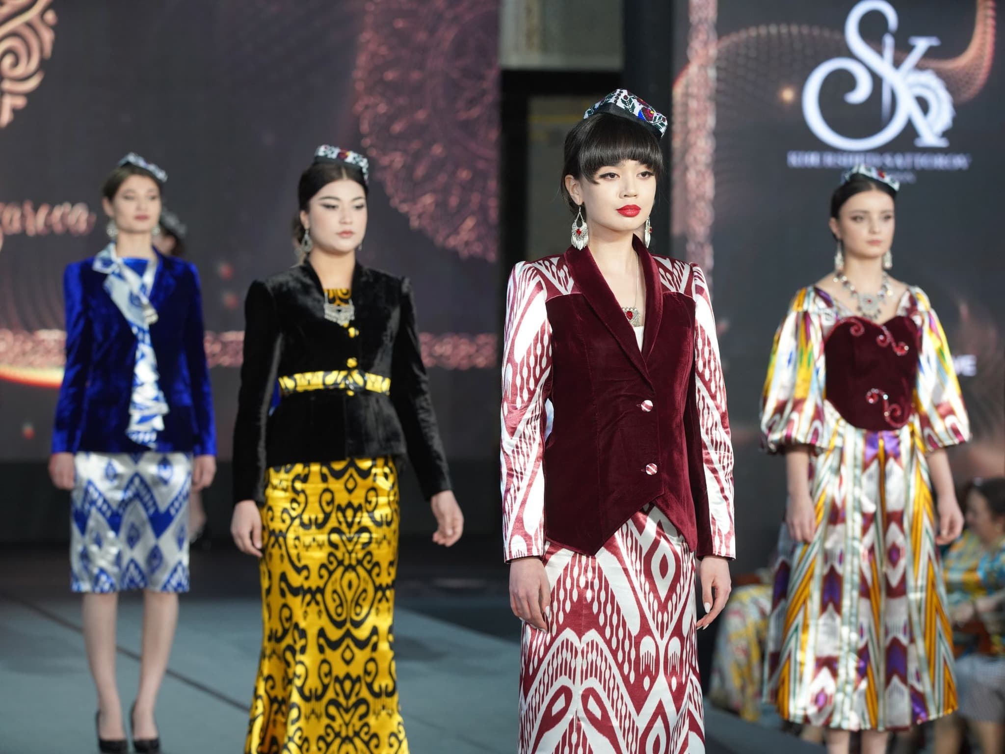 The second festival-exhibition of national costumes titled "Radiance of Colors" was held at the "Kohi Navruz" Palace.
