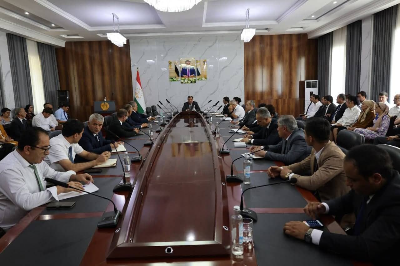 In the conference hall of the Ministry of Culture of the Republic of Tajikistan, a round table was held with the participation of representatives of the Agency for State Financial Control and Combating Corruption of the Republic of Tajikistan and employees of the subordinate structures of the Ministry of Culture.