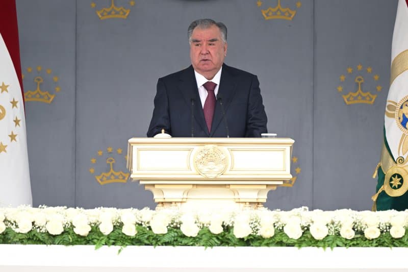President Emomali Rahmon Participates in Military Parade Commemorating the 35th Anniversary of State Independence