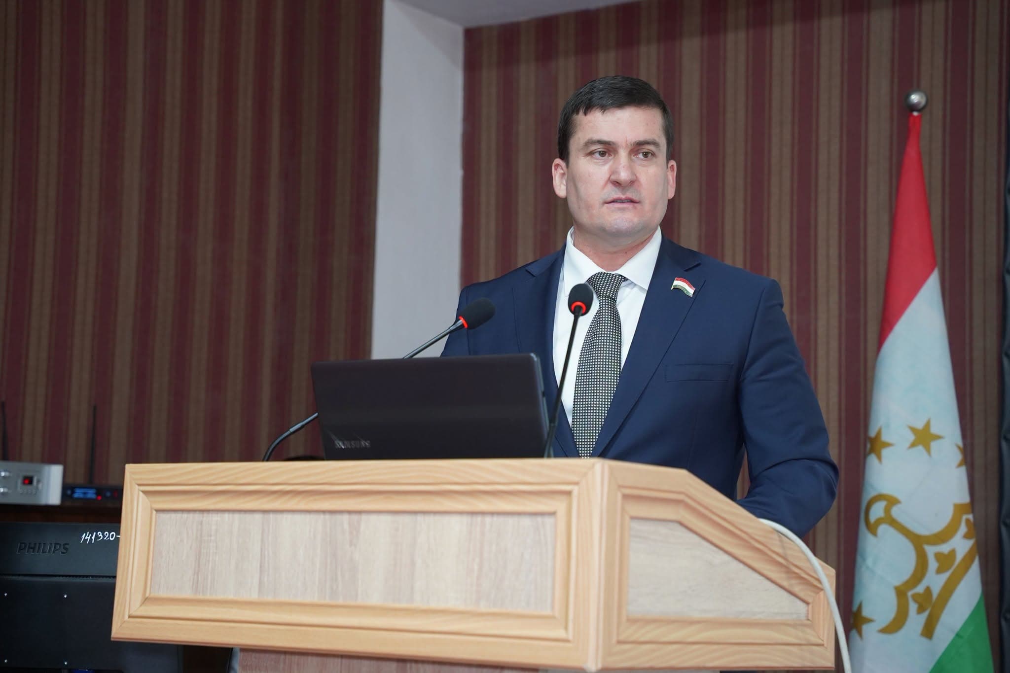 НАЗАРИЯИ МУОСИРИ СОЛИТОНҲО ВА СИСТЕМАҲОИ ДИНАМИКИИ ҒАЙРИХАТТӢ
