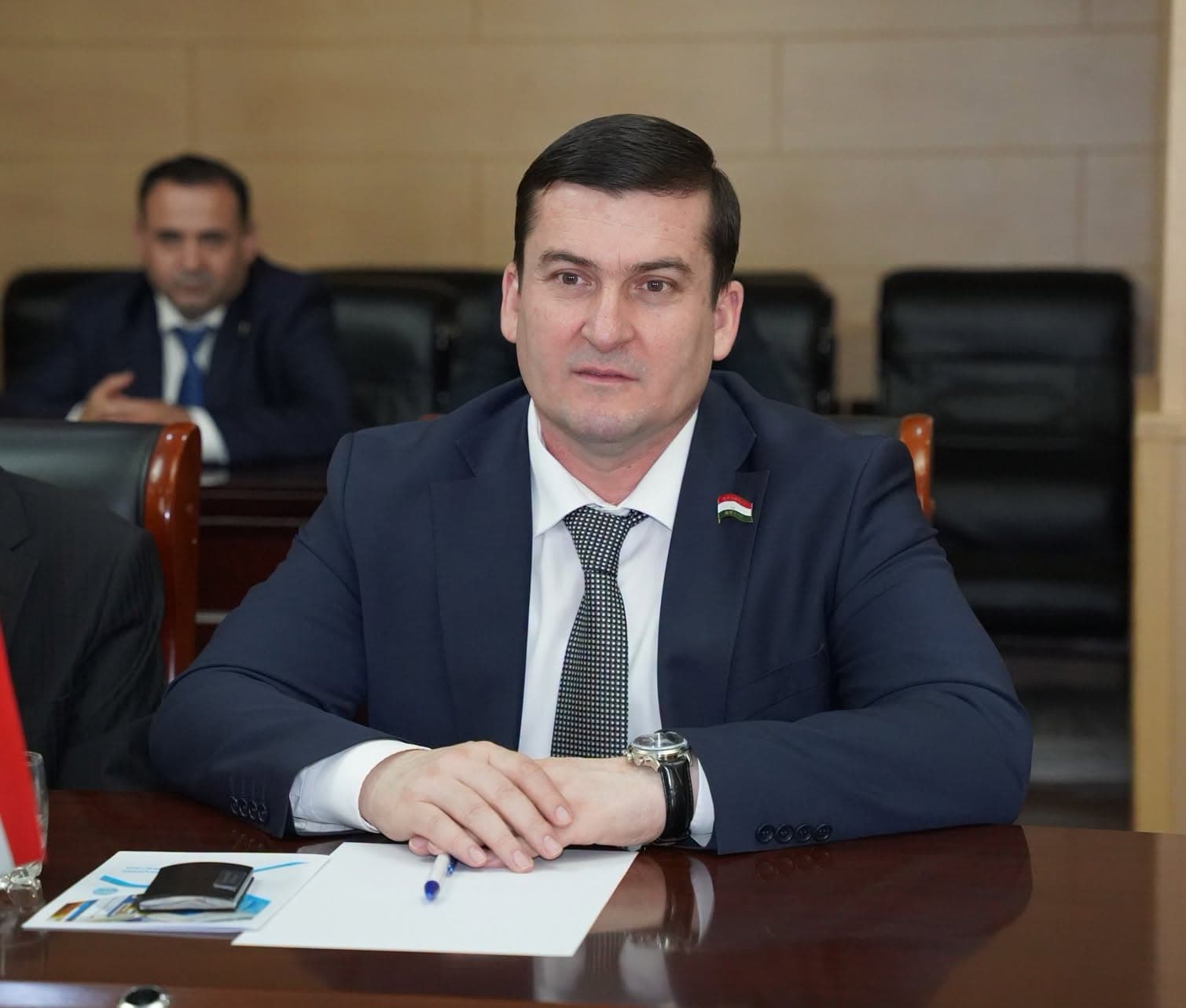 МУЛОҚОТИ ПРЕЗИДЕНТИ АМИТ БО РАИСИ ДОНИШГОҲИ ФИРДАВСИИ МАШҲАД АБДУРРИЗО ҶАВОН ҶАЪФАРИИ БУҶНУРДӢ