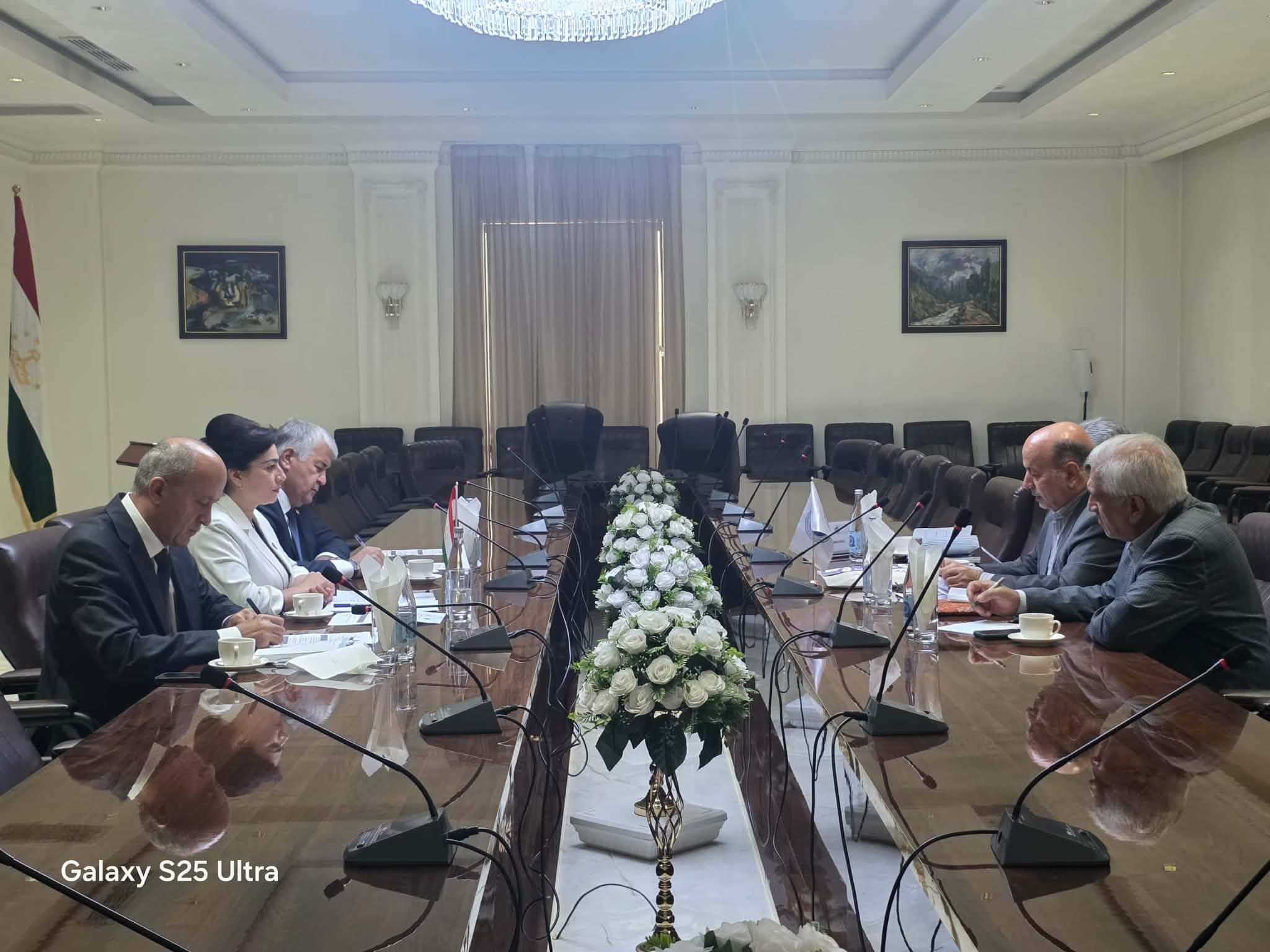 Генеральный секретарь Азиатской парламентской ассамблеи Мухаммадризо Маджиди прибыл в Душанбе