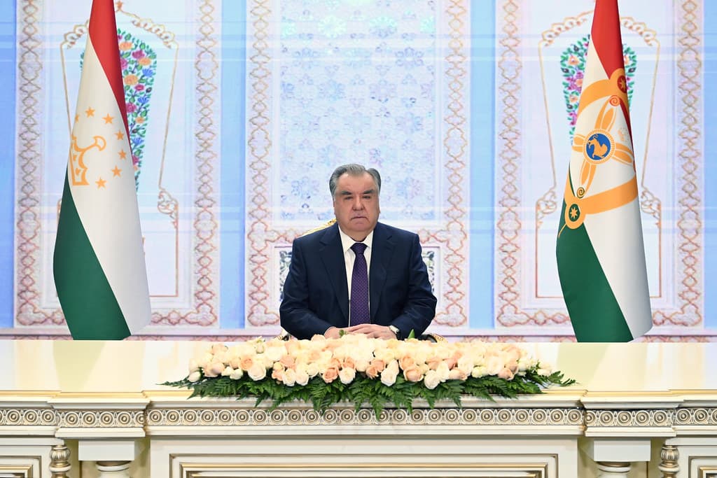 Поздравительное послание по случаю праздника иди Курбон