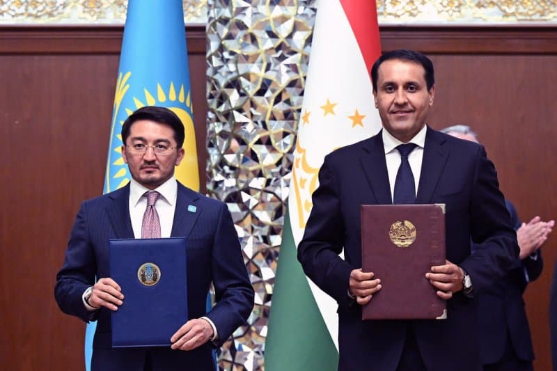Kazakhstan's experience in digital economy, e-government and cashless payments will be used by Tajikistan