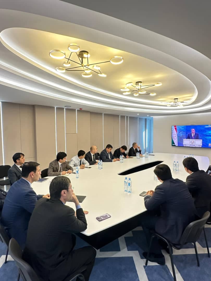 Collective viewing of the speech of the Founder of National Peace and Unity, the Leader of the Nation, the President of the Republic of Tajikistan Emomali Rahmon, dedicated to the Day of Knowledge at the Agency for Innovation and Digital Technologies under the President of the Republic of Tajikistan