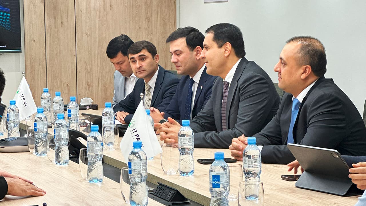 Meeting of the Director of the Agency of Innovation and Digital Technologies with the Delegation of the United Arab Emirates and the United States of America