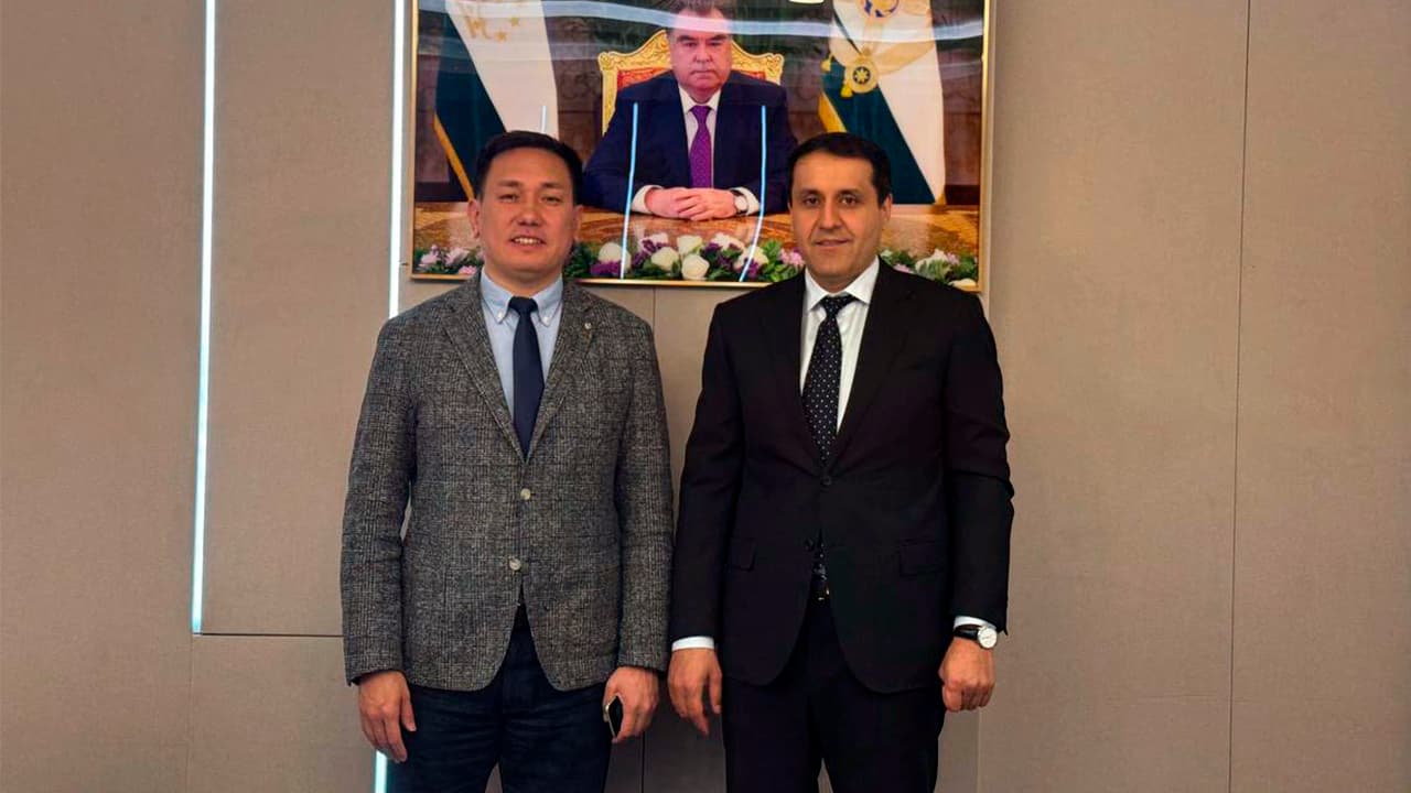 Meeting of the director of the Agency with the representative of "Silkroad Angels Club"
